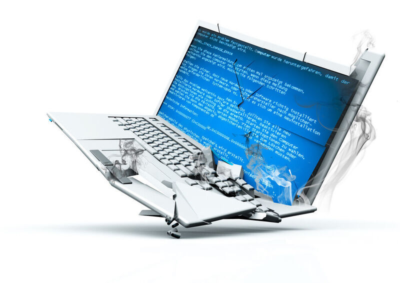 Warum stellt ein DAU seinen Laptop auf den Boden? - Damit er nicht abstürzen kann. (Marcus Kretschmar - stock.adobe.com)
