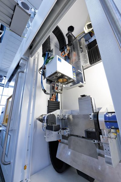 Laserzelle mit Schienenführungstisch zum Schweißen der Baugruppen.  (Bild: Bosch Rexroth)