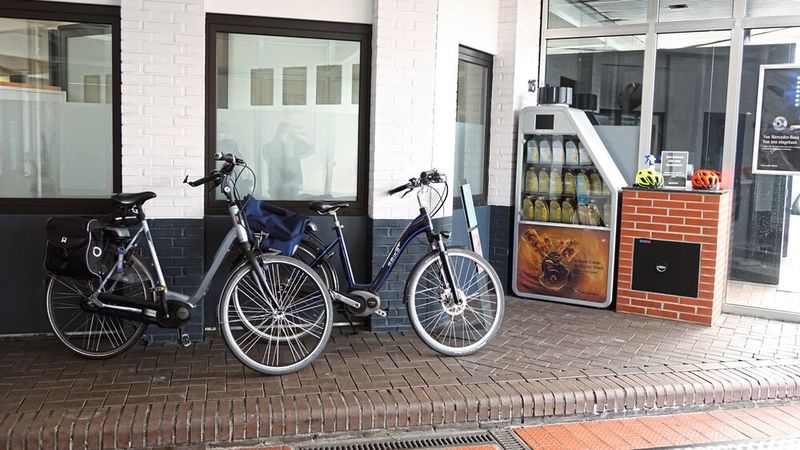 Plattes Land = Fahrradland. Der Begeisterung fürs Radeln trägt Beresa auch im Fall der Mobilität von Servicekunden angemessen Rechnung. (Bild: Dominsky/»kfz-betrieb«)