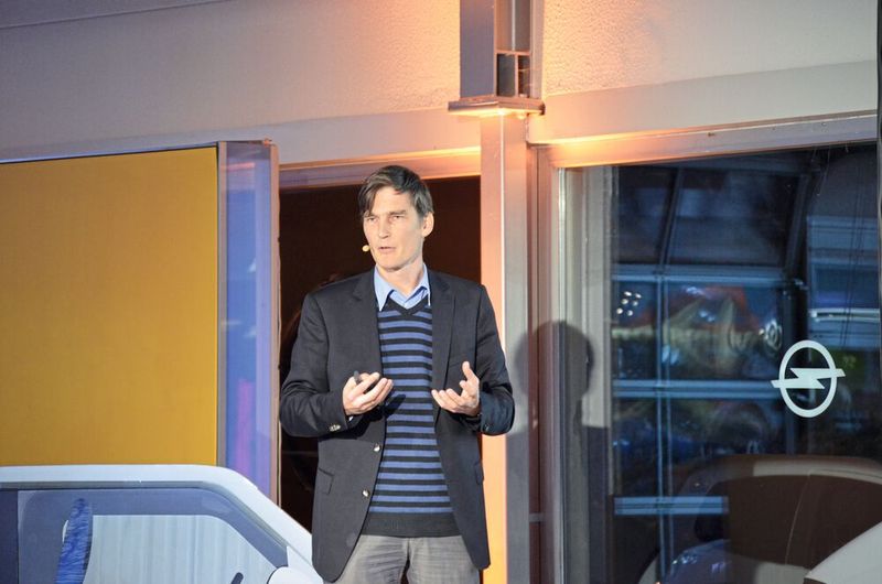 Achim Kampker fuhr an dem Abend mit seinem Opel Ampera-E vor.  (Bild: Rehberg / »kfz-betrieb«)