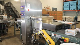 Das Röntgeninspektionssystem hilft bei der Ausschleusung von Fremdkörpern in der Heimtierfutterproduktion. (Bild: Mettler Toledo)