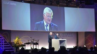 Helmut und Andreas Kostal bei der 100 Jahre-Kostal-Feier. (Kostal)