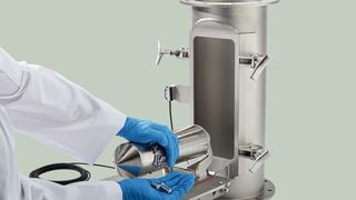 Der neu entwickelte Rohrmagnet mit Edelstahlgehäuse benötigt eine geringere 
Einbauhöhe und erreicht eine höhere Flussdichte von 12.000 Gauß. (Bild: Goudsmit)