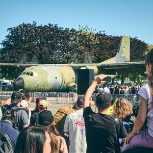 Neben dem Brazzelparcours bietet das Programm auch exklusive Einblicke in das Transportflugzeug Transall C-160: Erlebnisführungen mit Museums- und ehemaligen Besatzungsmitgliedern inklusive Motorenstart. (Bild:  TMSNHSP)