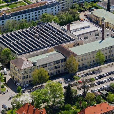 Das Firmengebäude von Iwis in München. Das Unternehmen nutzt SAP HCM für die monatliche Abrechnung von rund 2.000 Beschäftigten in Deutschland. (Bild: Iwis SE & Co. KG)