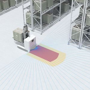 Im Mittelpunkt des Auftritts von Leuze auf der Hannover Messe 2020 stehen die Themen Safety und Smart Factory (Halle 9. Stand F68). Gezeigt wird unter anderem der Sicherheits-Laserscanner RSL 400, der in neuen Varianten verfügbar ist. Er kombiniert in einem kompakten Gerät Sicherheitstechnik mit einer qualitativ hochwertigen Messwertausgabe für fahrerlose Transportsysteme (FTS) und ermöglicht so eine zuverlässige Absicherung und Navigation. Durch die parallele Überwachung mehrerer Schutzfelder wird die Geschwindigkeit eines FTS sicher reduziert. Diese Funktionen sind auch als Gerätevariante mit PROFINET/PROFIsafe-Schnittstelle verfügbar, welche sich besonders einfach in industrielle Netzwerke integrieren lässt. Für den Einsatz im Automobilbau sind diese auch in AIDA-konformen Ausführungen erhältlich.(Bild:  Leuze)