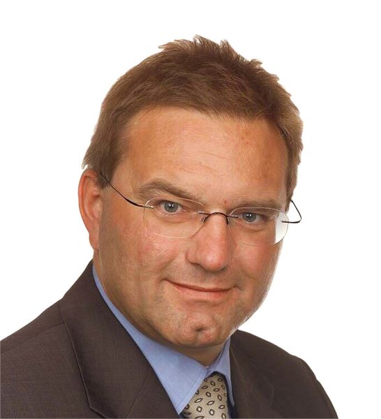 Frank Venier, Leiter Projektmanagement Leichtbau der Audi AG in Neckarsulm: „Wir setzen den aus Kosten- und Funktionssicht optimal passenden Werkstoff an der richtigen Stelle ein. Der Heckrahmenträger unseres neuen Sportwagens Audi R8 ist aus Magnesium.“ Bild: Audi (Archiv: Vogel Business Media)