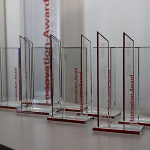 Die begehrte Trophäe: Einmal mehr verab PROCESS 2015 den Innovation Award