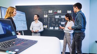 Das Systemmodell (hier abgebildet mit der Methode Consens) ist Dreh- und Angelpunkt des Systems Engineering. (Bild: Fraunhofer IEM/Wolfram Schroll)