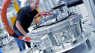 Was geht in der Produktion genau vor? Ein Produktionscontrolling soll hier Licht ins Dunkel bringen, in vielen Unternehmen fehlen aber dafür die Voraussetzungen. (Bosch)