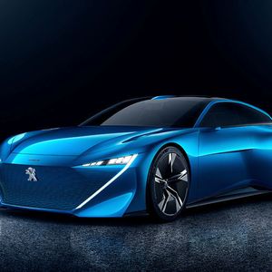 Peugeot stellt auf dem Genfer Automobilsalon 2017 das Konzeptfahrzeug Instinct vor.