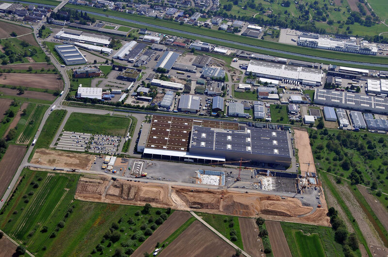 In den Ausbau von Kuppenheim investiert Mercedes-Benz 170 Mio. Euro und schafft 200 zusätzliche Arbeitsplätze am Standort. (Bild: Daimler)