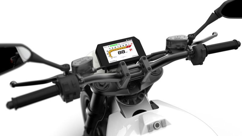 Das aufgeräumte Cockpit bietet ein 4,9-Zoll-Farbdisplay. (Bild: Ryvid)