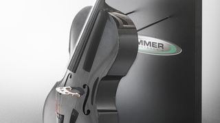 Die Vorteile liegen auf der Hand: Musikinstrumente aus Kohlenstofffasern bieten Witterungsunempfindlichkeit, Ermüdungsfreiheit und Resonanzfähigkeit. (Bild: Wimmer)