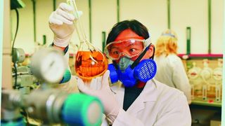 Bild 1: Atemschutzhalbmaske X-Plore 3500 mit Bajonettanschluss für diverse Filter. (Archiv: Vogel Business Media)