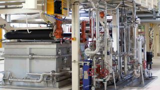 kuraray-presseinformation-5g-projekt-in-troisdorf-foto-5-produktion-trosifol (Quelle: Kuraray)