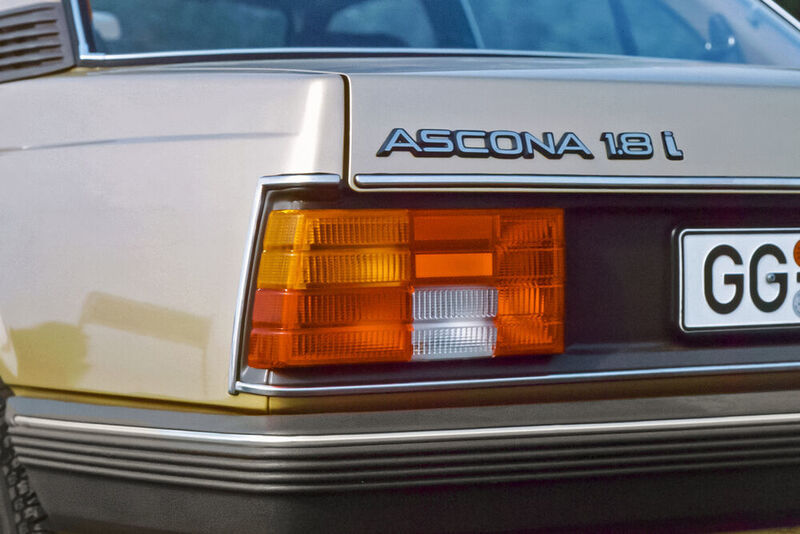 Der Ascona 1.8i war mit einem geregelten Dreiwegekatalysator ausgerüstet.
 (Opel)