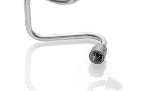 Leitungen und Verteilerleisten aus PPH2 eignen sich für mobile und industrielle Anwendungen mit Nominaldrücken von bis zu 700 bar.  (Bild: Poppe+Potthoff)