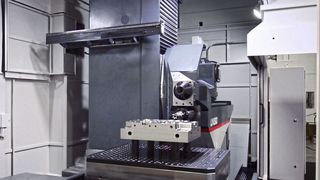 Außer Einlippen-Tiefbohren (ELB) können in einigen Unisig-Bearbeitungszentren nun auch die noch effektiveren BTA-Tiefbohrwerkzeuge für Kühlsystembohrungen genutzt werden. (Unisig)