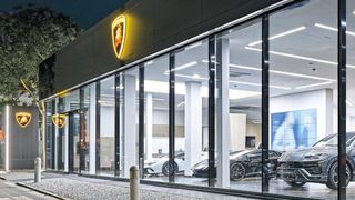Lamborghini Nürnberg prunkt mit einem neuen Showroom. (Bild: Burghard-Rauh)