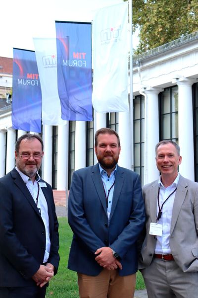 Thomas Leikam (TIM AG), Frederic Heintz (Erik Sterck GmbH), Rocco Frömberg (TIM AG) (Bild: TIM AG)