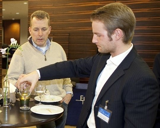 Die Firma SAE IT-systems war auch da: Jürgen Venhaus und Matthias Schuster  (Archiv: Vogel Business Media)