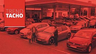 Die aktuellen Angebotspreise für E-Autos finden Gebrauchtwagen-Interessenten deutlich attraktiver als noch vor einem Jahr. (Bild: Gemini / KI-generiert)