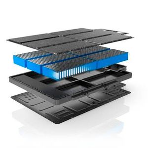 So hat Krauss-Maffei einen Leichtbau-Unterbodenschutzf für Fahrzeuge entwickelt. Auch dieses Sandwich-Konzept wird auf der JEC World 2026 in Halle 6 zu sehen sein.(Bild:  Krauss-Maffei)