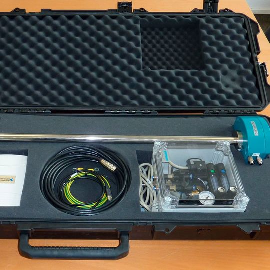 Die Inline-Sonde IPP 75-S hilft dabei Partikelströme in großen Behältern sicher zu erfassen. Die Inline-Sonde IPP 75-S hilft dabei Partikelströme in großen Behältern sicher zu erfassen.