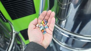 Post-consumer recyclates are often inhomogeneous and additionally contaminated with foreign objects such as stones or metal and glass shards. They pose high demands on processing processes and require sophisticated technology. (Image:Richard Pergler)