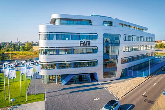 FAM wurde bereits wenige Monate nach der Insolvenz von der Beumer-Gruppe übernommen.(Bild:  Beumer Group)