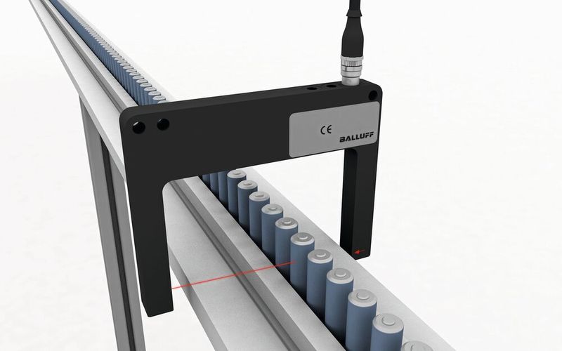 Gabellichtschranken kommen bei der Objekterkennung, Positionsüberwachung und Prozesssteuerung und in der Qualitätssicherung zum Einsatz – unter anderem in der Lebensmittel- und Getränkeindustrie. (Bild: Balluff)