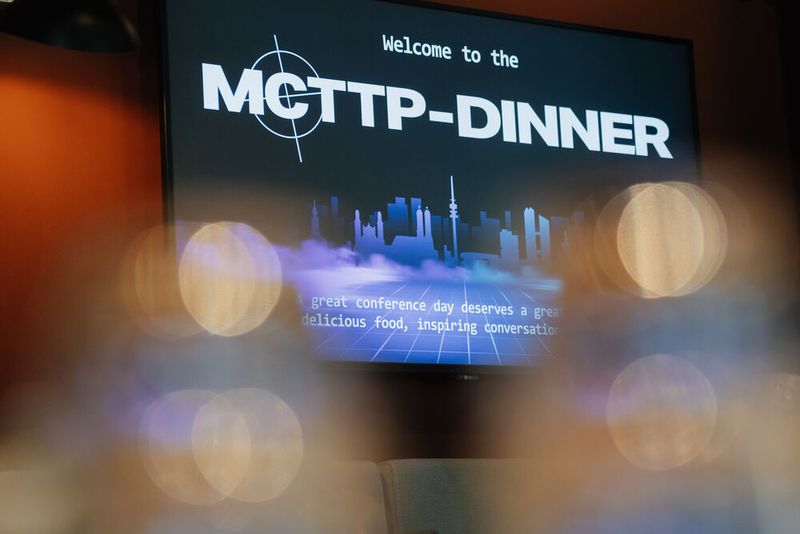 Abgerundet wurde der erste Konferenztag mit einem gemeinsamen Dinner. (Bild: Manuel Emme Fotografie)