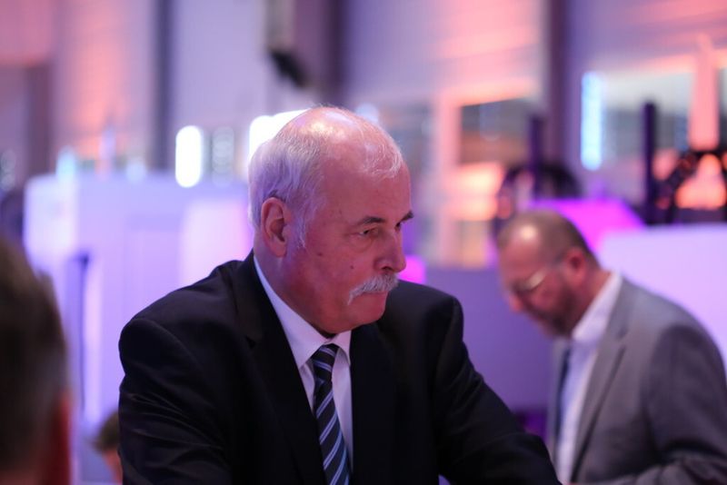 Zum 60. Jubiläum der Josef Binkert AG lud der Werkzeugmaschinen-Spezialist Unternehmer aus der ganzen Schweiz nach Wallisellen. (Matthias Böhm)