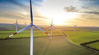 Virtualisierung alleine ist kein Garant für eine bessere Energiebilanz. Um Cloud Computing grün zu bekommen, sind viele Stellscharuben notwendig, auch bessere Software, die von Haus aus weniger Ressourcen beansprucht.  (Thomas Gorski)