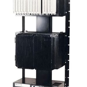 Modicon 084: Sie gilt als die erste kommerziell erfolgreiche speicherprogrammierbare Steuerung (SPS). Das robuste System läutete 1969 den Wechsel von der physischen Relaisverdrahtung zur softwarebasierten Logik ein.(Bild:  Schneider Electric)