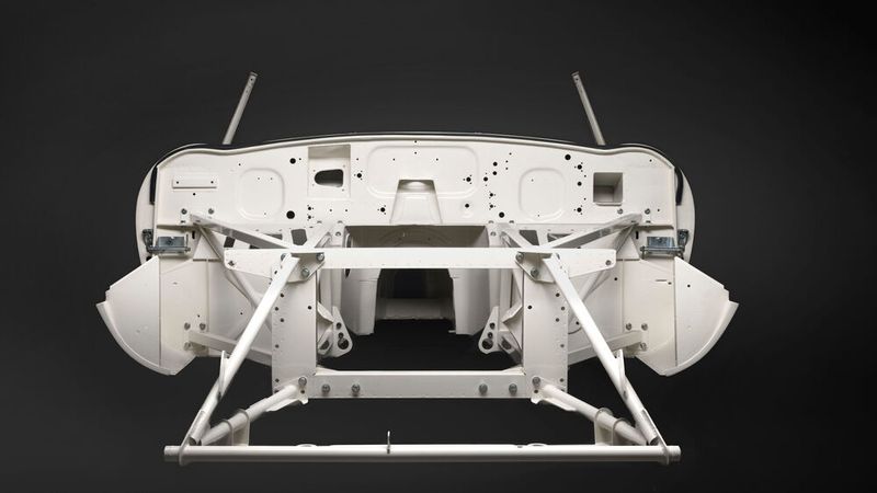 Anders als bei anderen Herstellern bekommt man bei Jaguar nun auch komplette Baugruppen als Nachfertigung. (Bild: JLR)