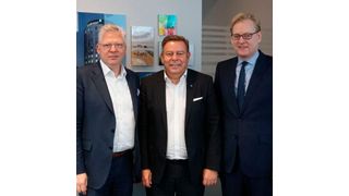 Freuen sich über den Vertragsabschluss (v.l.): Hendrik Staiger (Vorstand Beos), Oliver Kinkel (Leiter Region Europa, Clariant) und Markus Frank (Stadtrat, CDU). (Clariant)