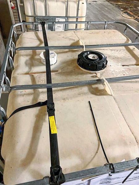 Wieviel ist eigentlich noch drin, in Tanks und IBCs? Die kompakten Drahtlos-Sensoren der Vegapuls-Air-Reihe versprechen Durchblick. (Bild: Vega)