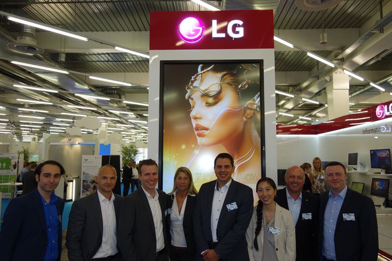Das LG-Team unter Medusas Blick (Bild: IT-BUSINESS)