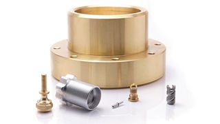 Typisches Bauteilspektrum der Eglin Präzisionsmechanik. Eine besondere Stärke ist die spanende Bearbeitung von Kupferlegierungen bis hin zu Reinkupfer.  (Bild: NIELS FRANKE)