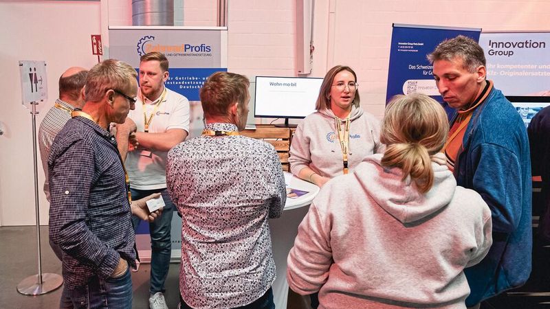 Ein Nischenprodukt mit Potenzial: das Dienstleistungsangebot der „ZahnradProfis“. Das junge Unternehmen organisiert für Werkstätten die Instandsetzung von Motoren und Getrieben. (Bild: Stefan Bausewein)