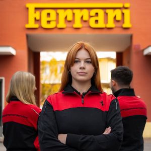 So sieht das Kampagnenfoto des Zukunftstags 2026 aus.(Bild:  Ferrari)