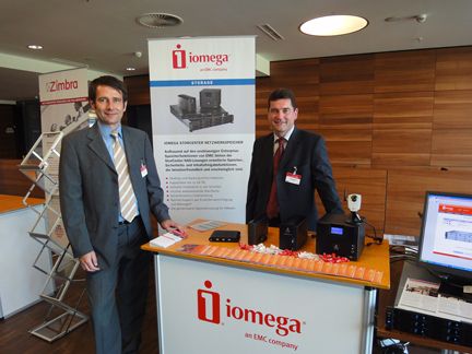 Björn Kau und Jörg Bernsdorf, Iomega, stellen sich jeder Frage. (Archiv: Vogel Business Media)