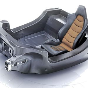 McLaren Automotive hat die CFK-Struktur der Fahrgastzelle vom siegreichen Rennwagen auf das Modell MP4-12C übertragen.  Bild: McLaren Automotive