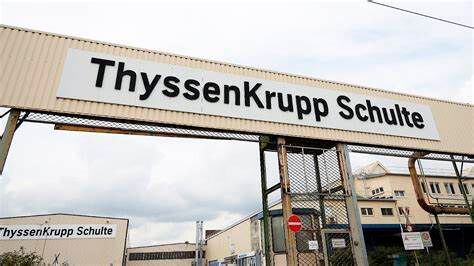 Thyssenkrupp Schulte hat jetzt offenbart, dass rund 450 Stellen abgebaut und Standorte geschlossen werden sollen. Der Grund sind nötige Umstrukturierungen durch Veränderungen in der Nachfrage.(Bild:  Thyssenkrupp Schulte)