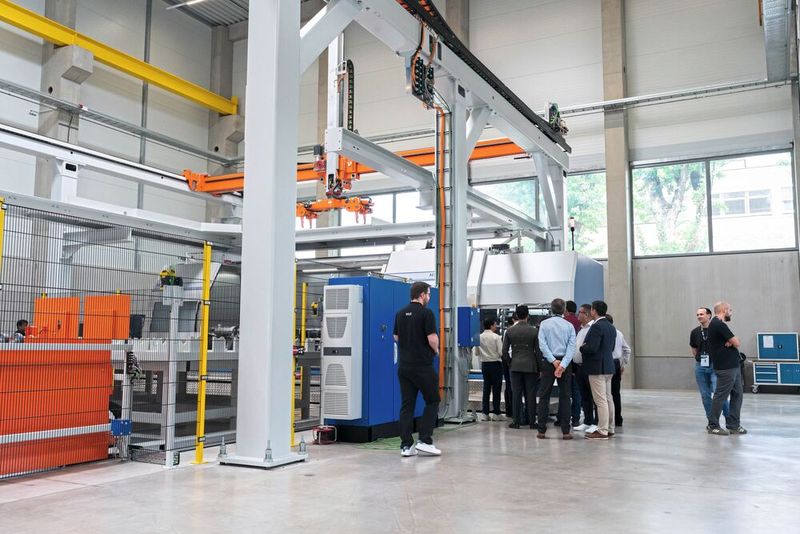 L’un des temps forts de l’événement fut la chaîne multi-machines présentée sur le second site WFL. (Source : WFL)