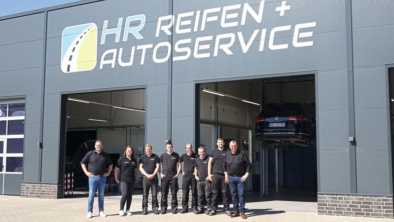 Aus einer winzigen Werkstatt zwischen Wohnhaus und Kälberstall machte Alexander Runnebaum mit seinem Team HR Reifen + Autoservice zu einem der besten freien Werkstätten in Deutschland.
