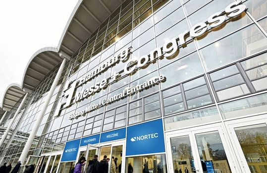 Auf der Nortec 2026 stehen inspirierende Praxisbeispiele, kreative Ideen und Networking im Fokus – mit dem Ziel, direkt anwendbare Impulse für die eigene Produktion mitzunehmen.(Bild:  Messe Stuttgart)