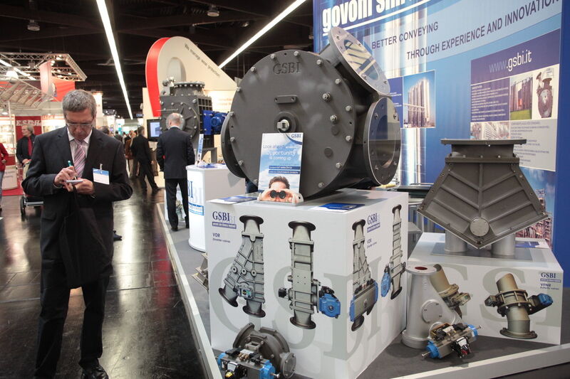 Govoni Sim Bianca Impianti presented not only their range of diverter valves, but also their rotary valves, mixers and de-dusting equipment.  (Picture: NürnbergMesse)